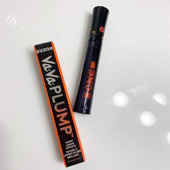 BUXOM “Heat Wave” Va-Va-Plump Liquid Lipstick - Picture 5 of 6